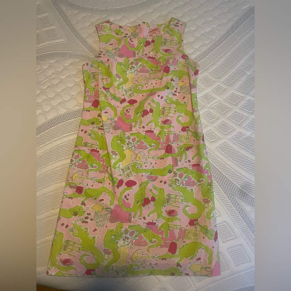 Size 8 Originals Alligator Shift Dress
